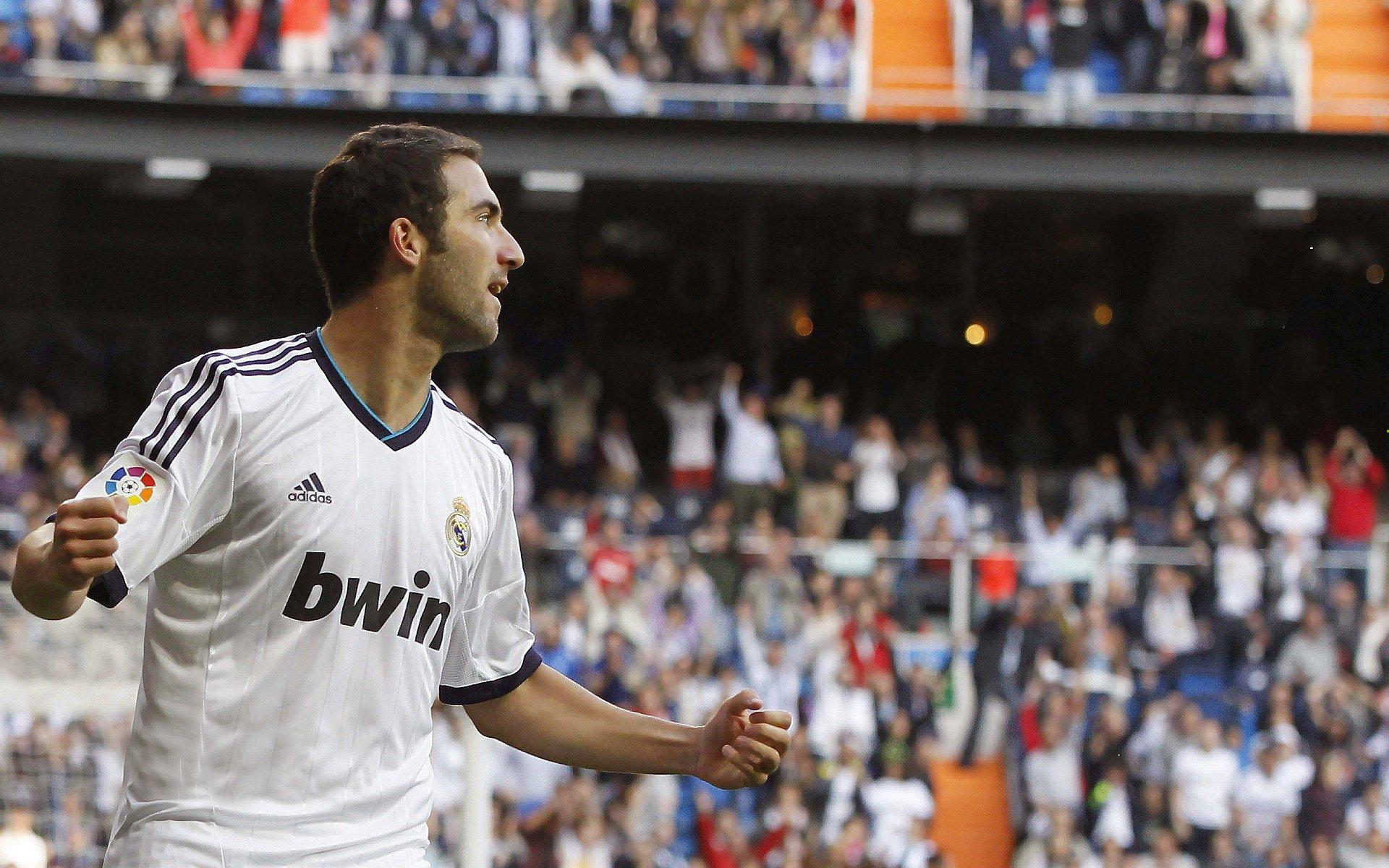 巨星伤愈归来！关键复出助力球队冲击季后赛