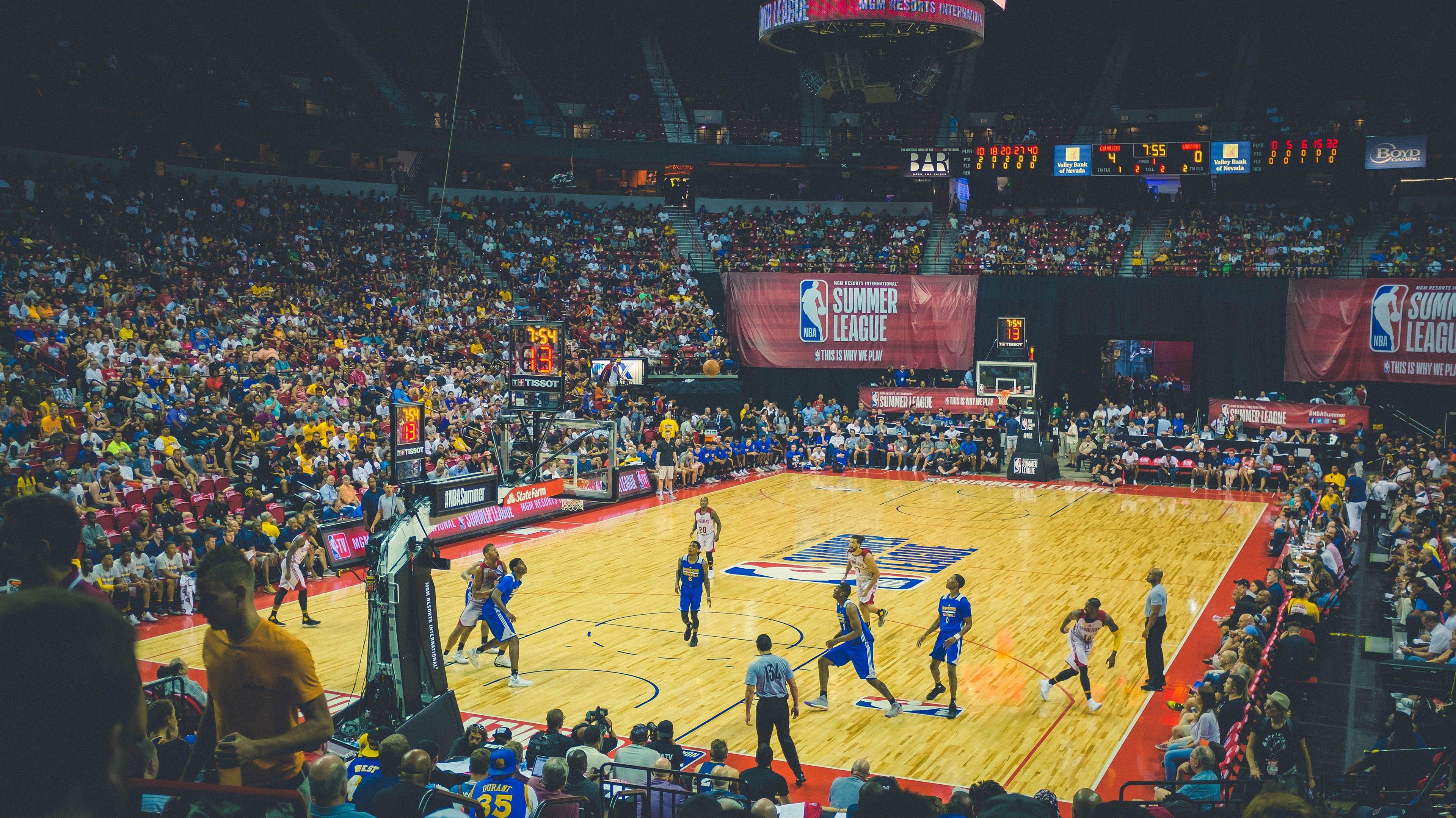 综合格斗巨星争霸赛落幕，新王加冕引爆全球格斗热潮