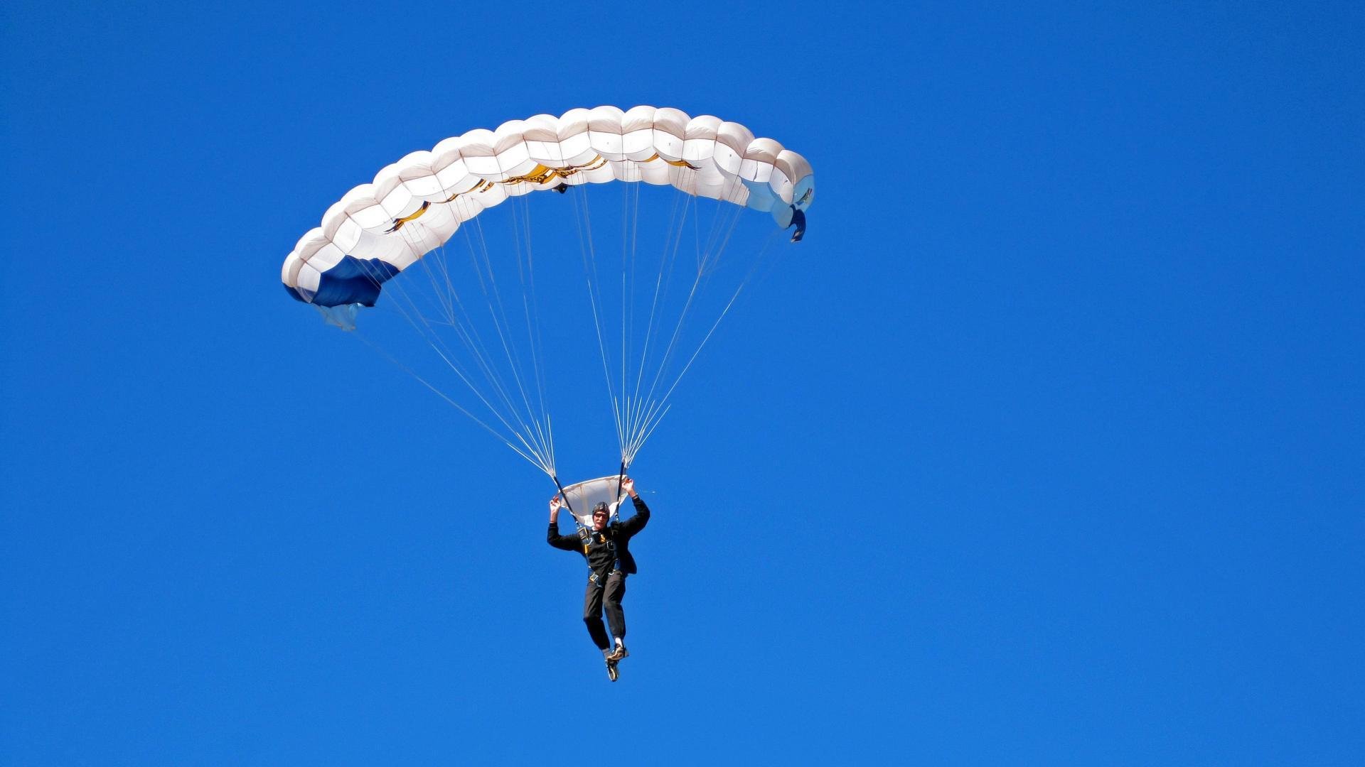 中国速度滑冰队世锦赛斩获两金一银 创历史最佳战绩