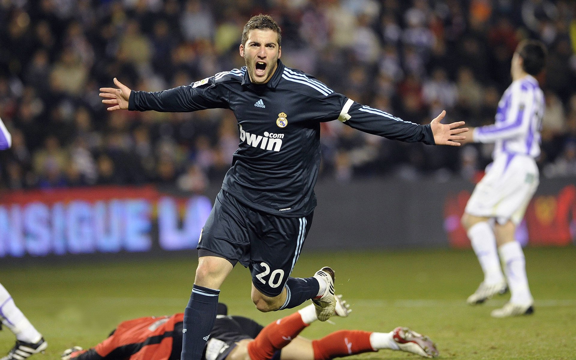 比利亚盛赞斗牛士青春风暴，亚马尔有望超越我的传奇纪录